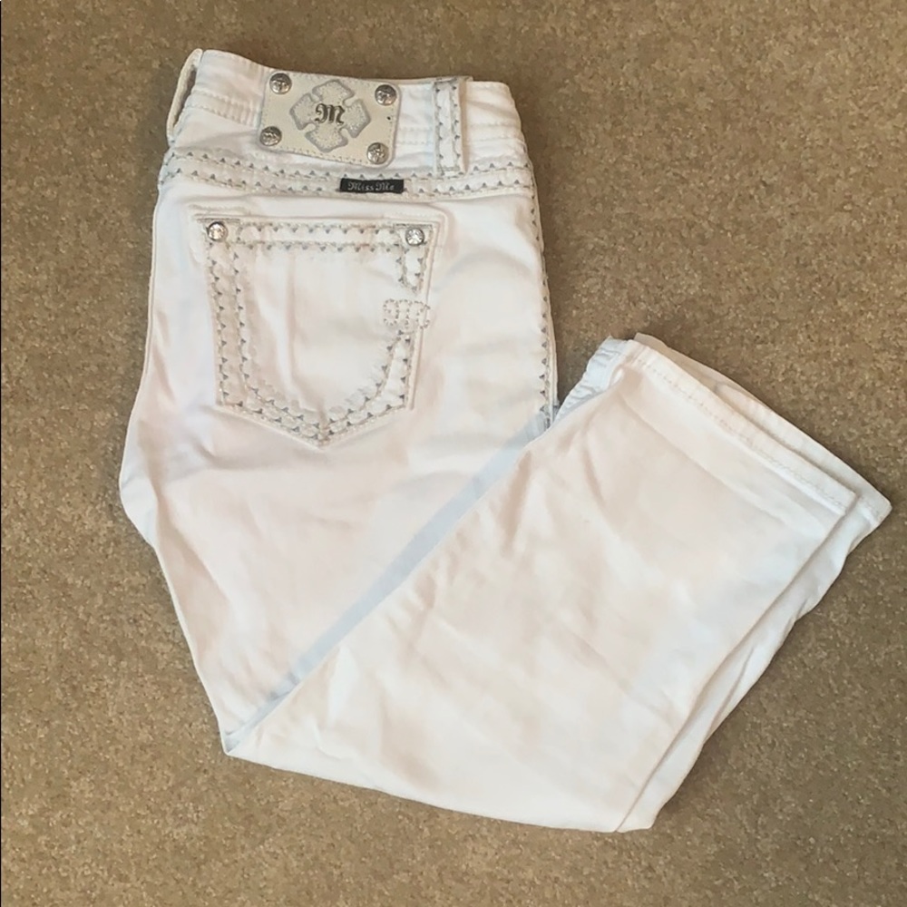 White Miss Me Capris